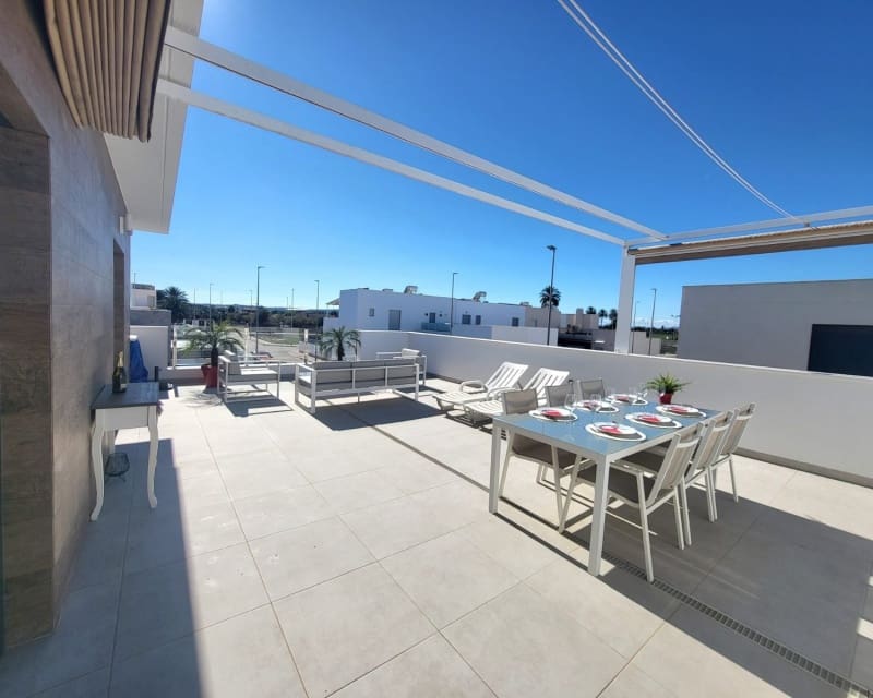 2 sovrum Hus till salu i Daya Vieja med pool - 299 995 € (Ref: 9771968)