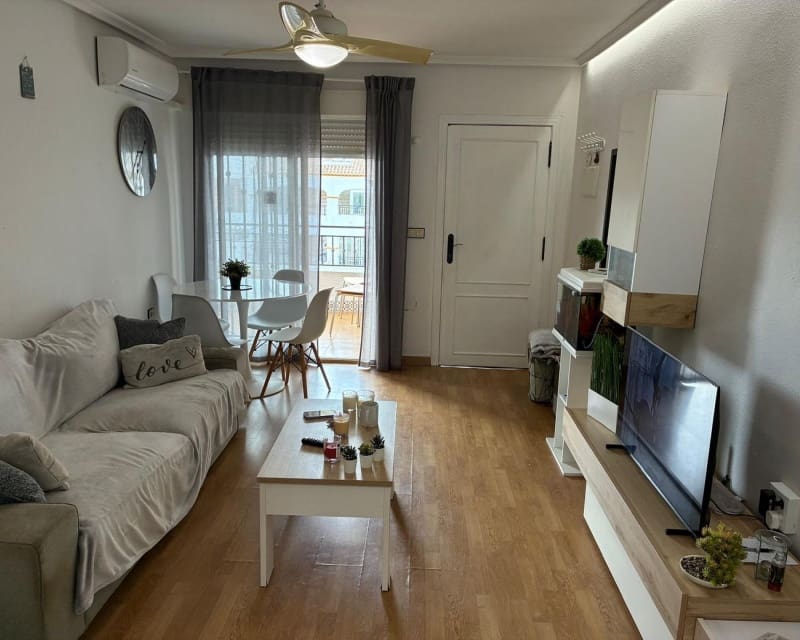 2 makuuhuone Huoneisto myytävänä paikassa Los Montesinos mukana uima-altaan - 119 500 € (Ref: 9771971)