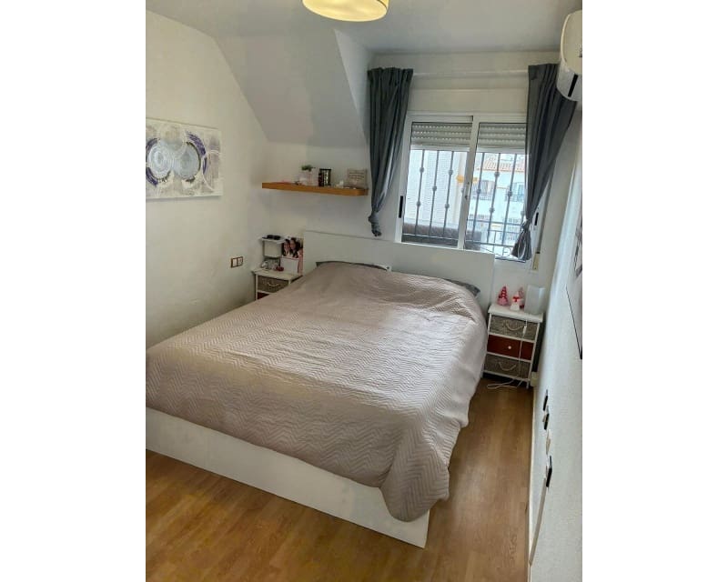 2 makuuhuone Huoneisto myytävänä paikassa Los Montesinos mukana uima-altaan - 119 500 € (Ref: 9771971)