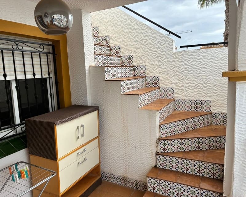 2 makuuhuone Huoneisto myytävänä paikassa Los Montesinos mukana uima-altaan - 119 500 € (Ref: 9771971)