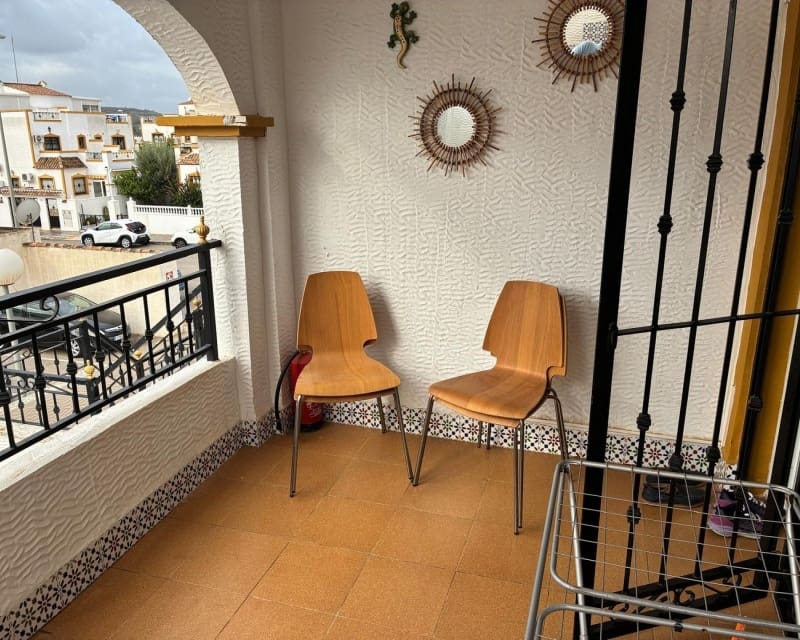 2 makuuhuone Huoneisto myytävänä paikassa Los Montesinos mukana uima-altaan - 119 500 € (Ref: 9771971)