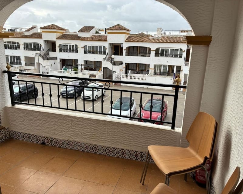 2 makuuhuone Huoneisto myytävänä paikassa Los Montesinos mukana uima-altaan - 119 500 € (Ref: 9771971)