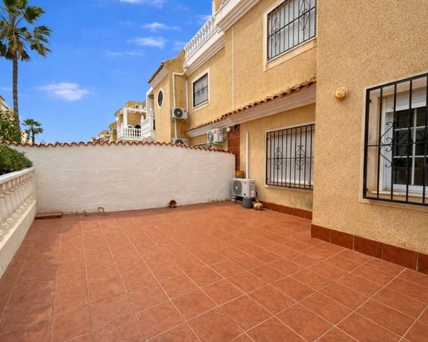 3 slaapkamer Villa te koop in Cabo Roig, Orihuela met zwembad - € 220.000 (Ref: 9771972)
