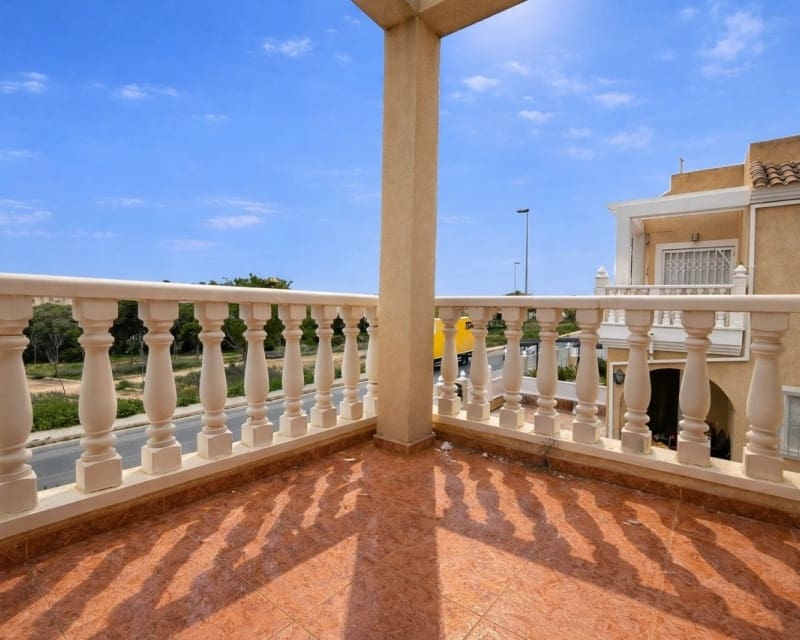 3 Zimmer Villa zu verkaufen in Cabo Roig mit Pool - 220.000 € (Ref: 9771972)