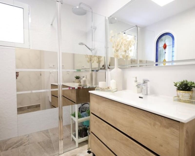 4 bedroom Villa for sale in Villamartin - € 408,000 (Ref: 9783421)