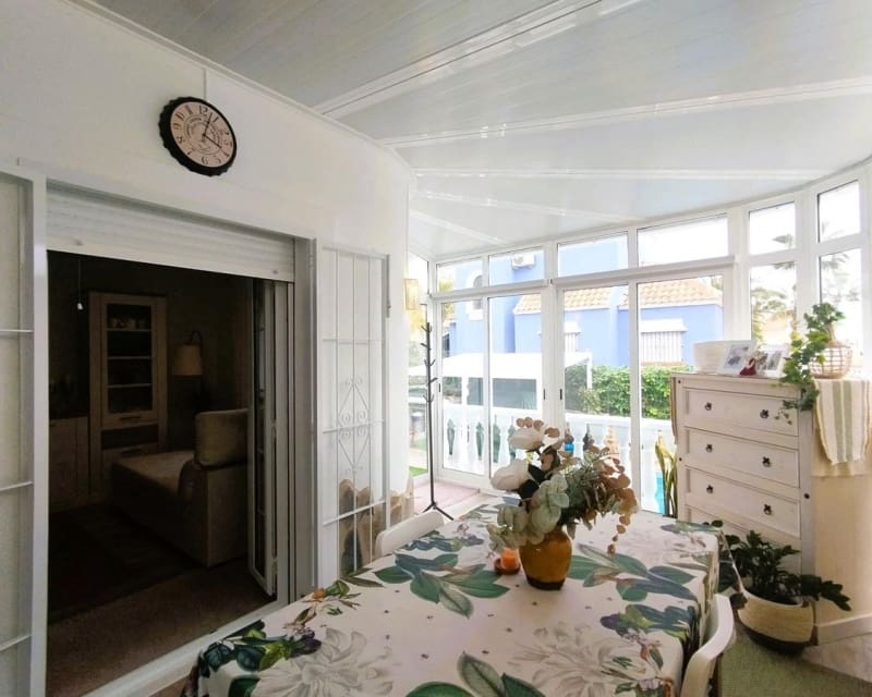 4 bedroom Villa for sale in Villamartin - € 408,000 (Ref: 9783421)