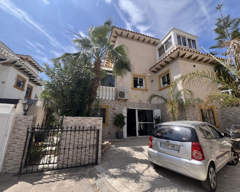 4 camera da letto Villa in vendita in La Zenia - 399.000 € (Rif: 9783423)