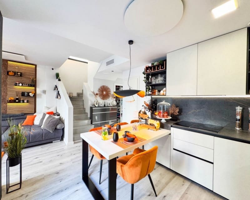 3 bedroom Villa for sale in Villamartin with pool - € 349,900 (Ref: 9783424)