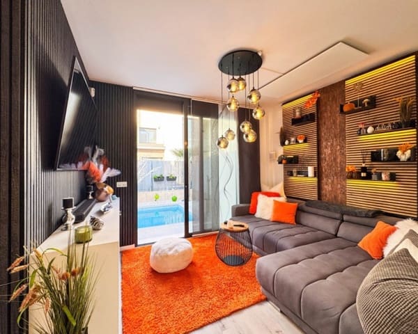 3 slaapkamer Villa te koop in Villamartin, Orihuela met zwembad - € 349.900 (Ref: 9783424)