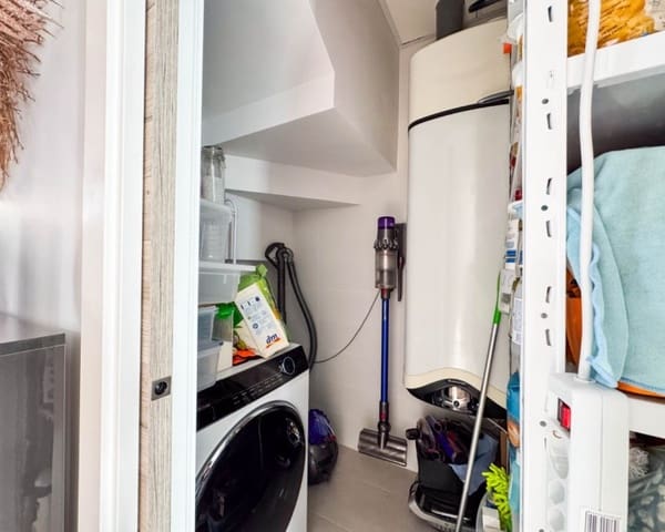 3 slaapkamer Villa te koop in Villamartin, Orihuela met zwembad - € 349.900 (Ref: 9783424)