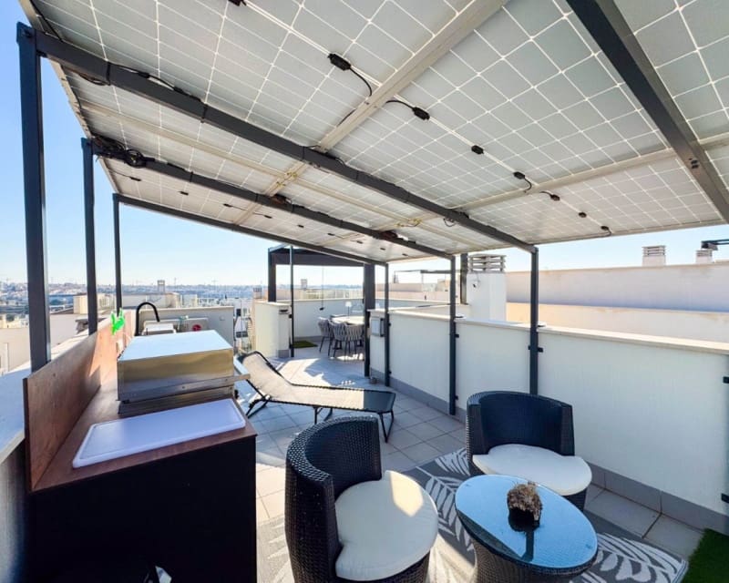 3 bedroom Villa for sale in Villamartin with pool - € 349,900 (Ref: 9783424)