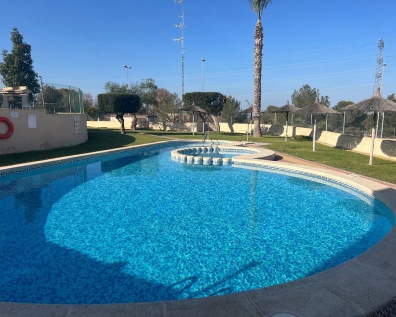 3 bedroom Villa for sale in Villamartin with pool - € 349,900 (Ref: 9783424)