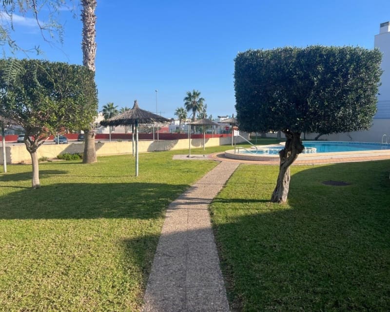 3 bedroom Villa for sale in Villamartin with pool - € 349,900 (Ref: 9783424)