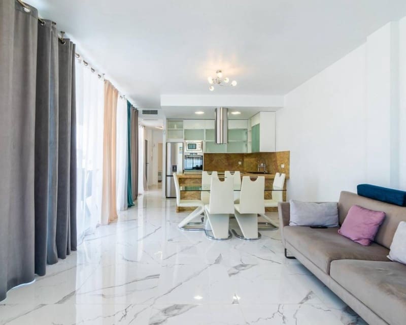 3 bedroom Villa for sale in Villamartin with pool - € 575,000 (Ref: 9784076)