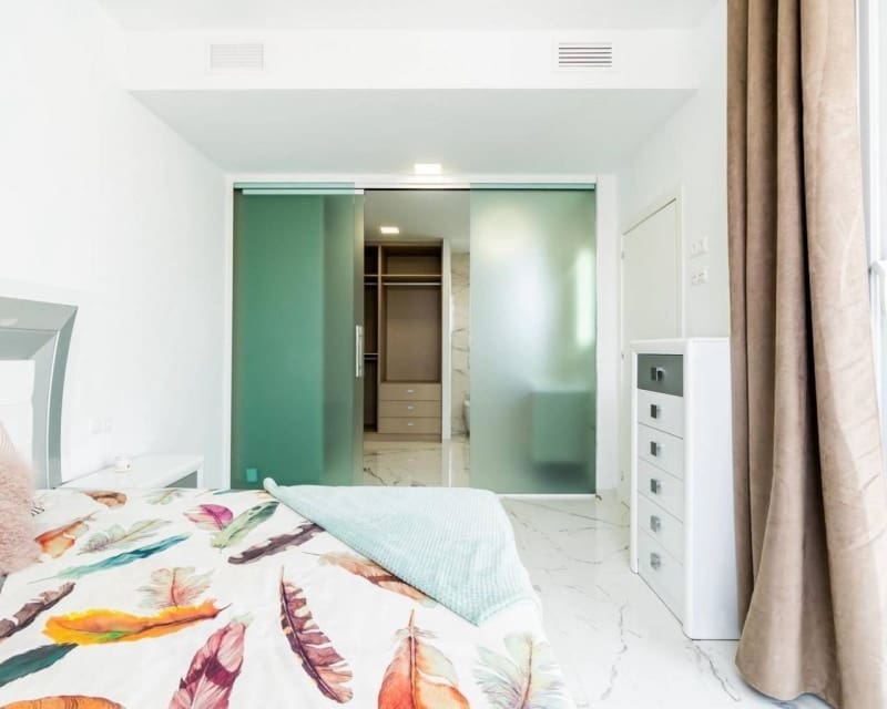 3 bedroom Villa for sale in Villamartin with pool - € 575,000 (Ref: 9784076)