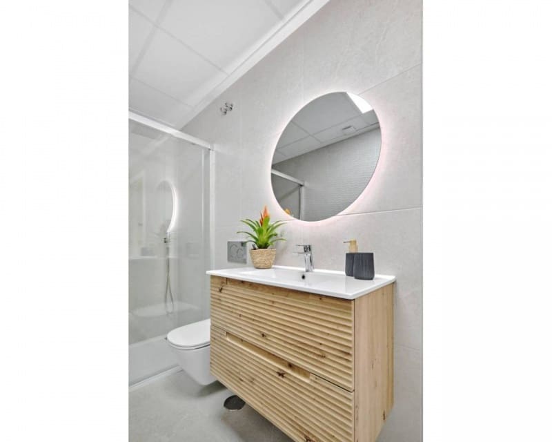 5 bedroom Villa for sale in Villamartin with pool - € 657,000 (Ref: 9784081)