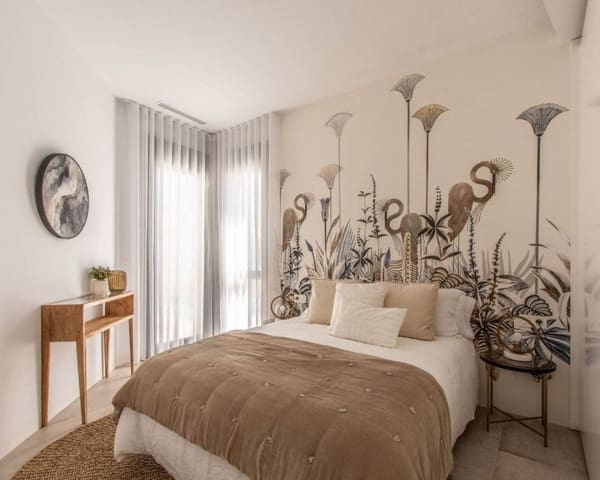 3 slaapkamer Villa te koop in Villamartin, Orihuela met zwembad - € 509.000 (Ref: 9784083)