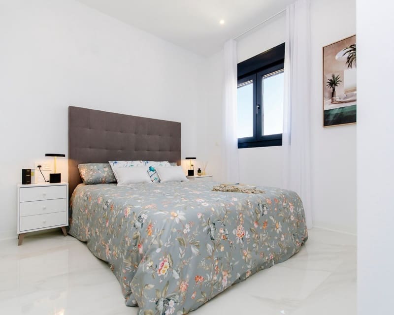 3 soveværelse Villa til salg i San Miguel de Salinas med swimmingpool garage - € 375.000 (Ref: 9784085)