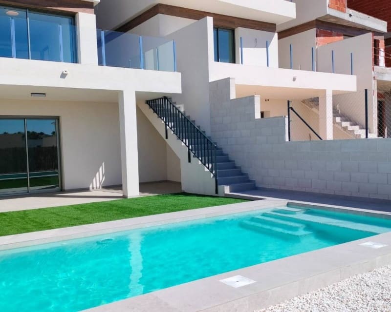 3 soveværelse Villa til salg i Villamartin med swimmingpool - € 509.900 (Ref: 9784087)