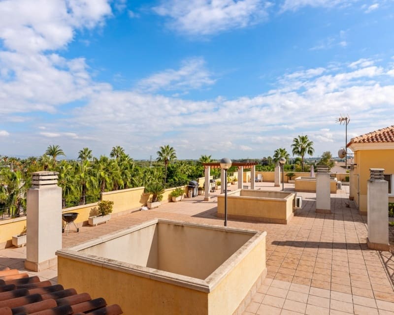 4 Zimmer Apartment zu verkaufen in Jacarilla mit Pool - 145.000 € (Ref: 9784369)