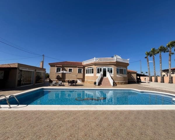 5 sypialnia Willa na sprzedaż w Catral z basenem - 449 995 € (Ref: 9784371)