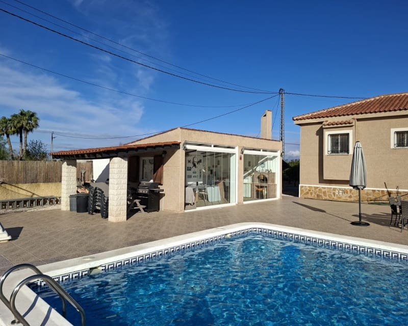 5 sypialnia Willa na sprzedaż w Catral z basenem - 449 995 € (Ref: 9784371)