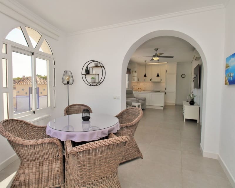 3 bedroom Villa for sale in Villamartin with pool - € 499,000 (Ref: 9784372)