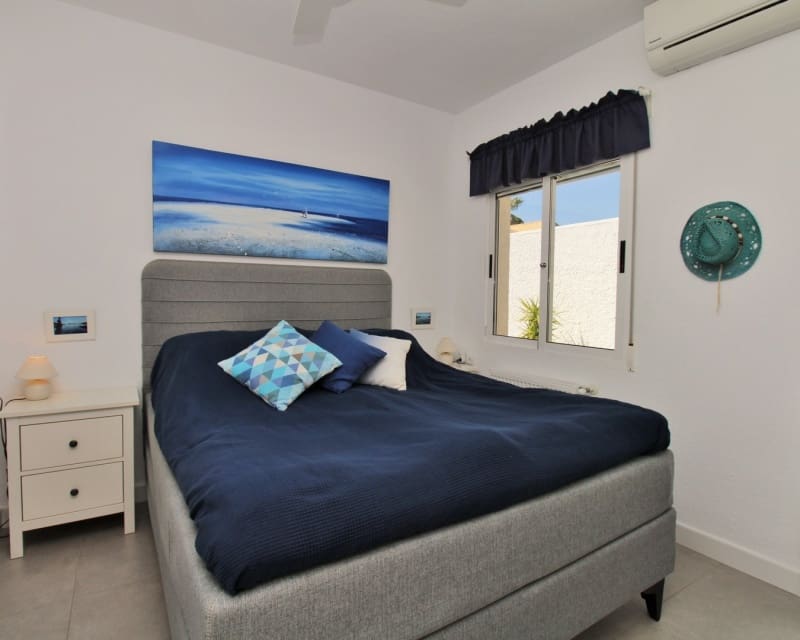 3 bedroom Villa for sale in Villamartin with pool - € 499,000 (Ref: 9784372)