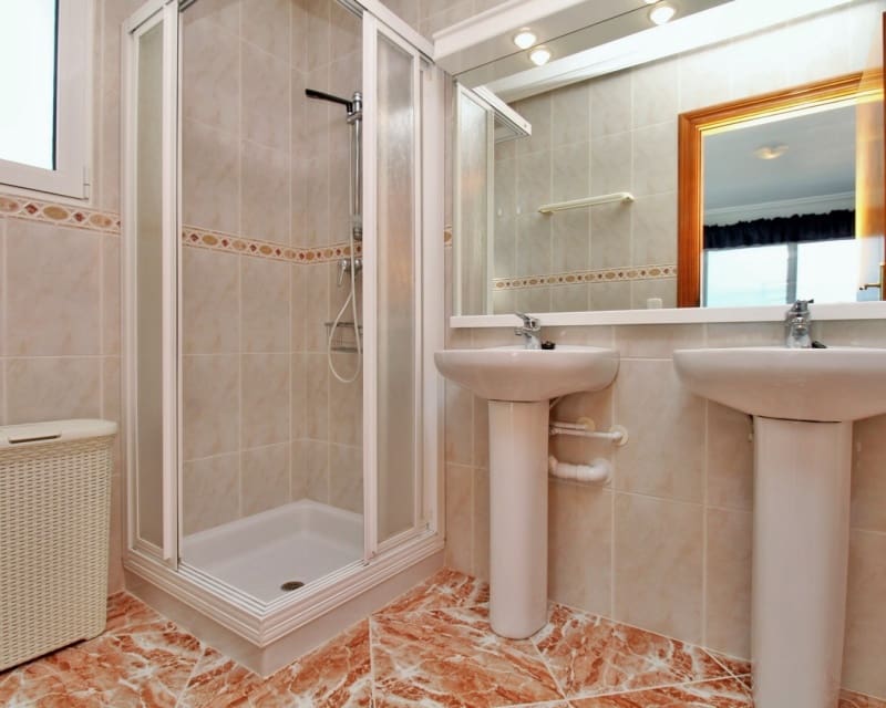 3 bedroom Villa for sale in Villamartin with pool - € 499,000 (Ref: 9784372)