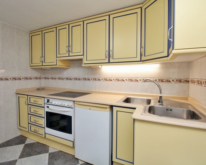 3 bedroom Villa for sale in Villamartin with pool - € 499,000 (Ref: 9784372)