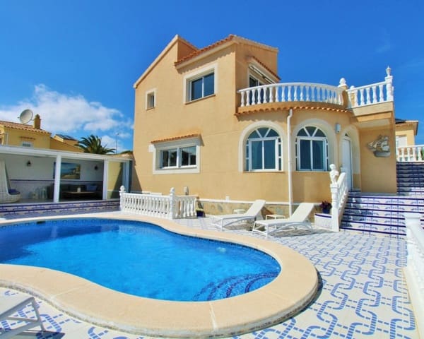 3 soverom Villa til salgs i Villamartin, Orihuela med svømmebasseng - € 499 000 (Ref: 9784372)