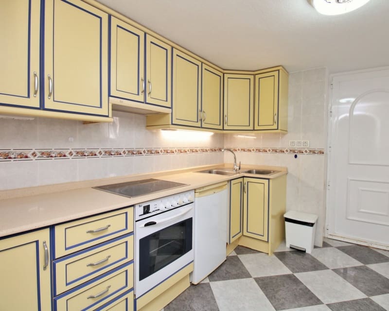 3 bedroom Villa for sale in Villamartin with pool - € 499,000 (Ref: 9784372)