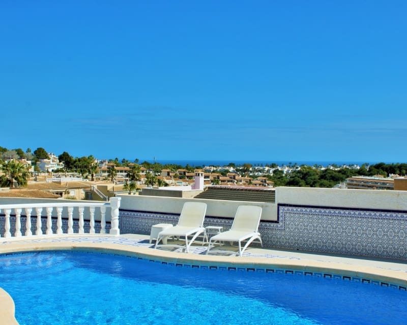 3 bedroom Villa for sale in Villamartin with pool - € 499,000 (Ref: 9784372)