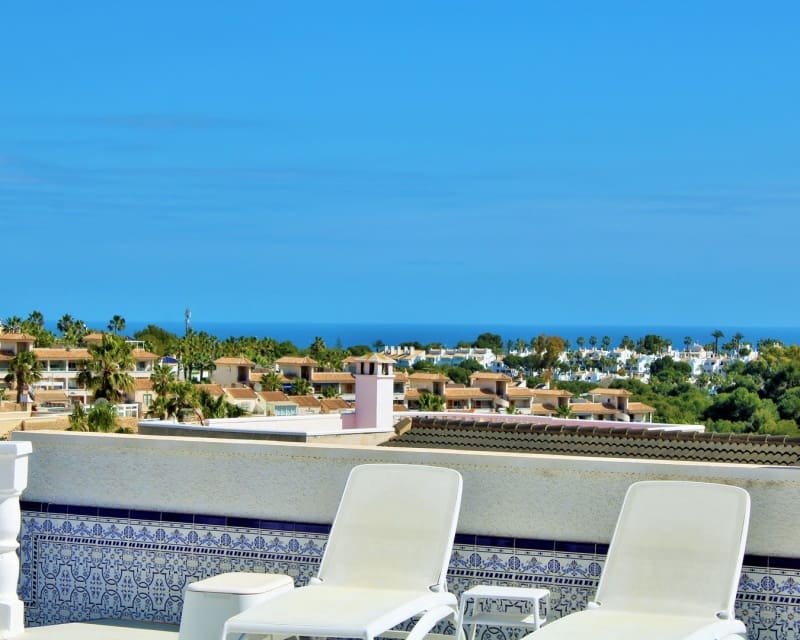 3 bedroom Villa for sale in Villamartin with pool - € 499,000 (Ref: 9784372)