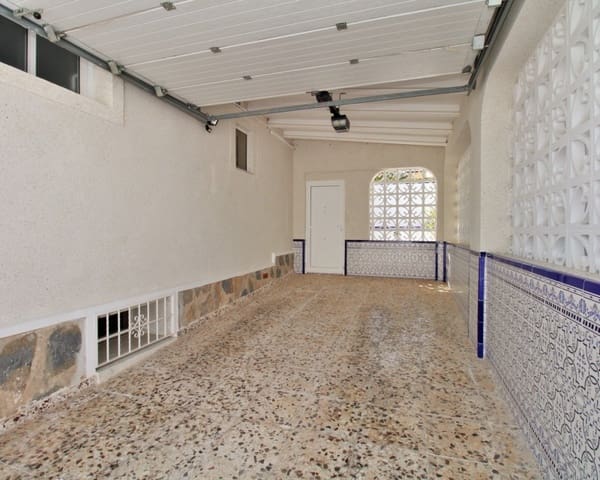 3 soverom Villa til salgs i Villamartin, Orihuela med svømmebasseng - € 499 000 (Ref: 9784372)