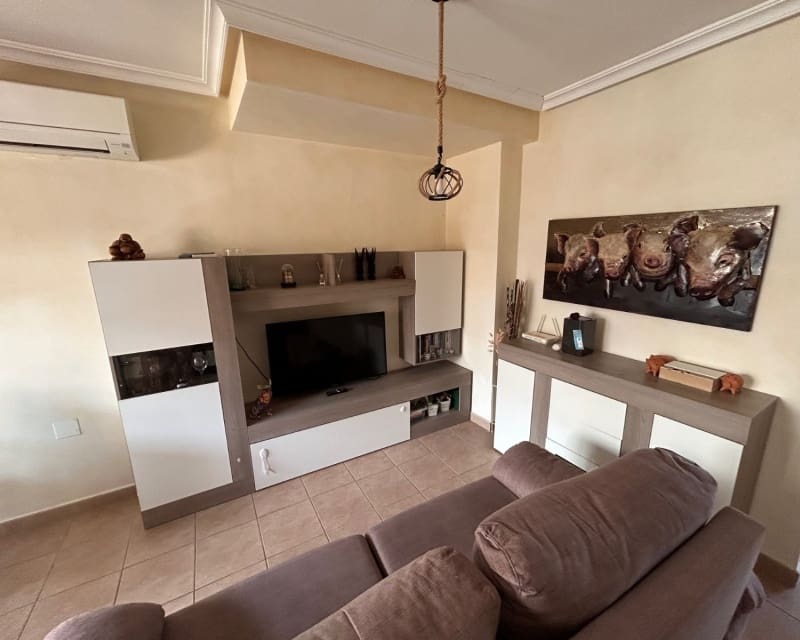 2 slaapkamer Appartement te koop in Jacarilla met zwembad - € 108.000 (Ref: 9784373)