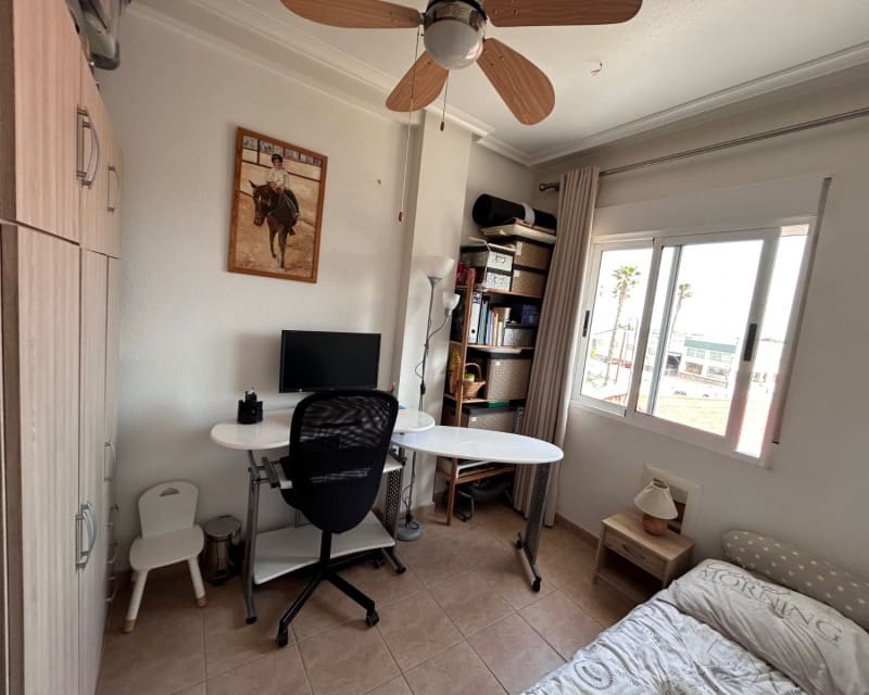 2 slaapkamer Appartement te koop in Jacarilla met zwembad - € 108.000 (Ref: 9784373)