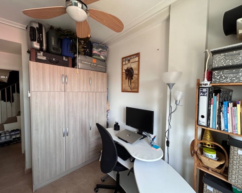 2 slaapkamer Appartement te koop in Jacarilla met zwembad - € 108.000 (Ref: 9784373)