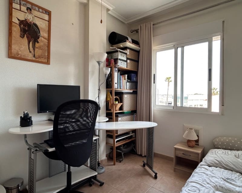 2 slaapkamer Appartement te koop in Jacarilla met zwembad - € 108.000 (Ref: 9784373)