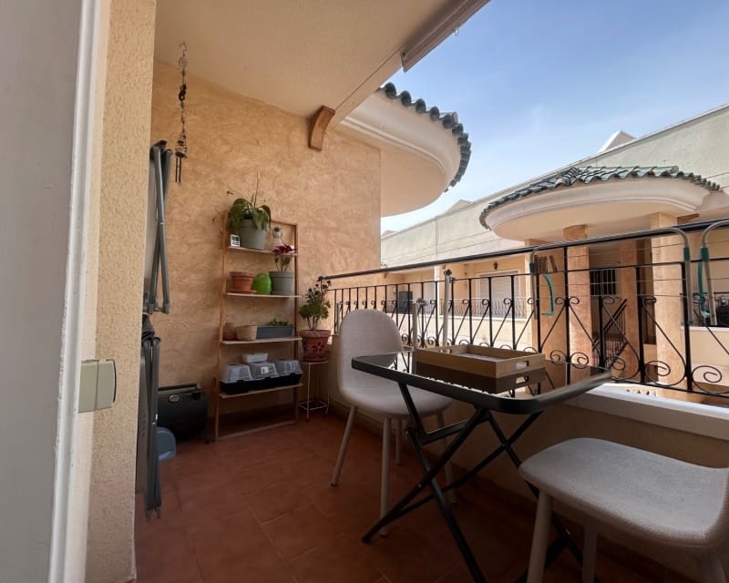 2 slaapkamer Appartement te koop in Jacarilla met zwembad - € 108.000 (Ref: 9784373)