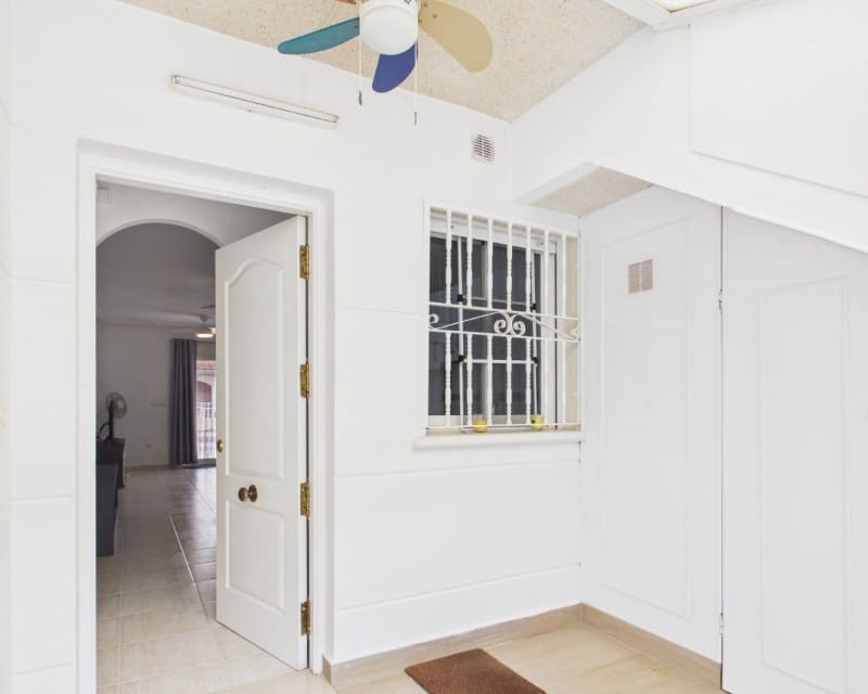 2 soverom Leilighet til salgs i Los Alcazares - € 179 950 (Ref: 9784375)