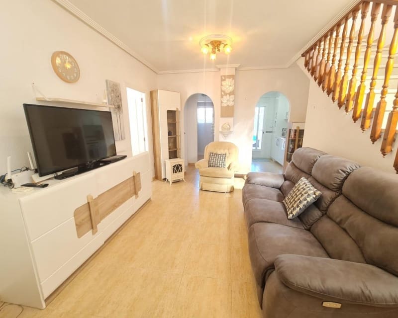 3 soveværelse Byhus til salg i Villamartin med swimmingpool - € 198.000 (Ref: 9784376)