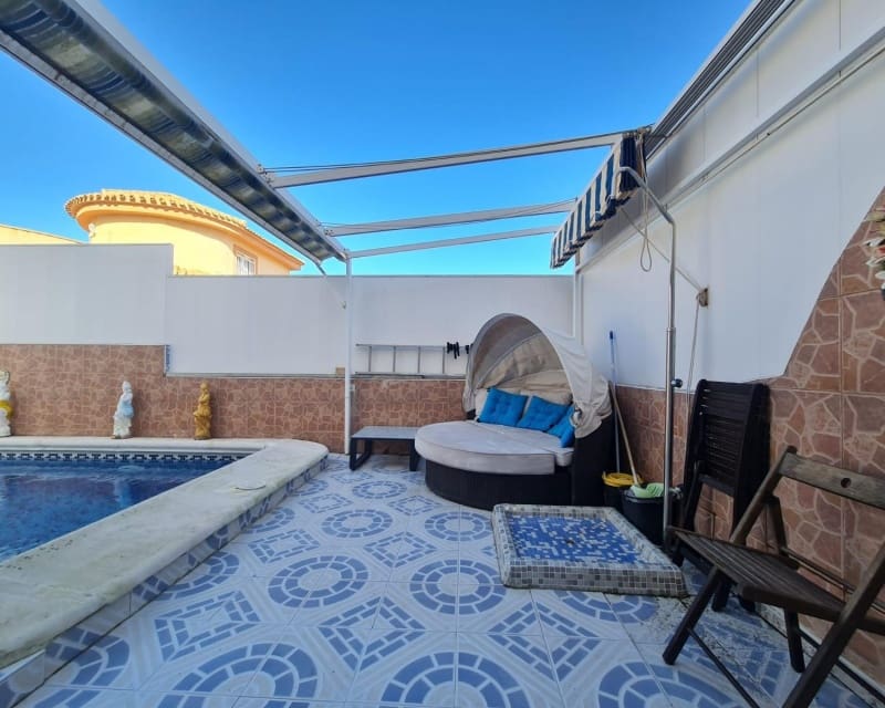 3 soveværelse Byhus til salg i Villamartin med swimmingpool - € 198.000 (Ref: 9784376)