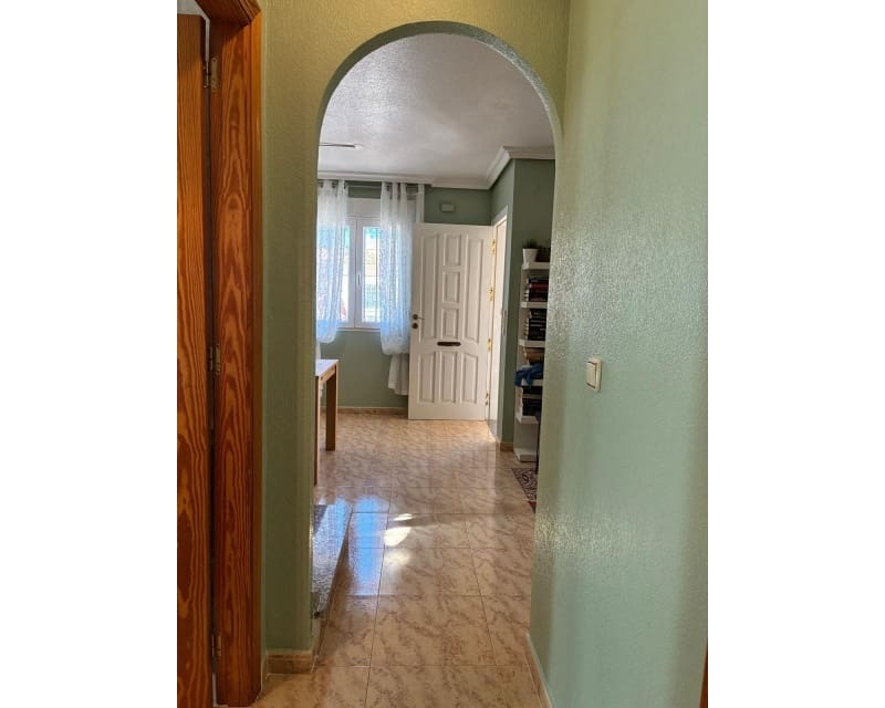 3 bedroom Villa for sale in Villamartin with pool - € 249,950 (Ref: 9784379)