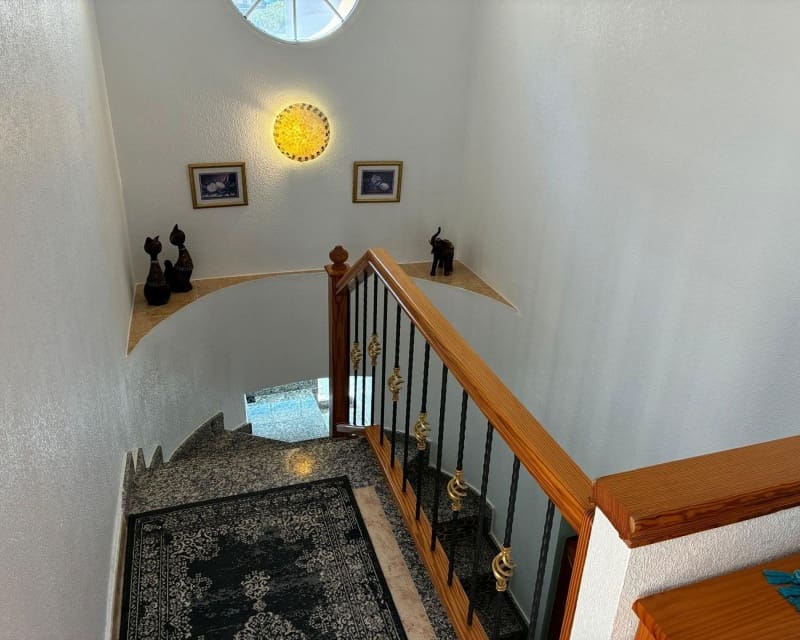 3 bedroom Villa for sale in Villamartin with pool - € 249,950 (Ref: 9784379)