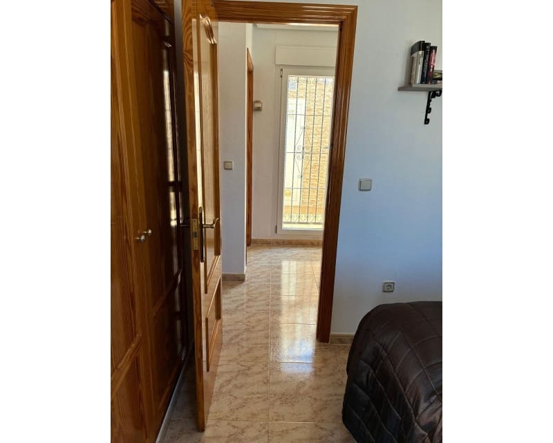 3 bedroom Villa for sale in Villamartin with pool - € 249,950 (Ref: 9784379)