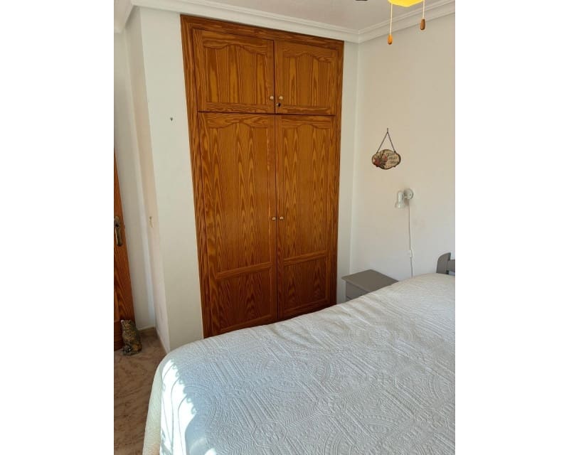 3 bedroom Villa for sale in Villamartin with pool - € 249,950 (Ref: 9784379)