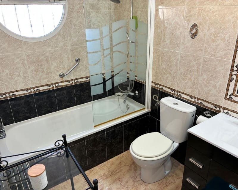 3 bedroom Villa for sale in Villamartin with pool - € 249,950 (Ref: 9784379)