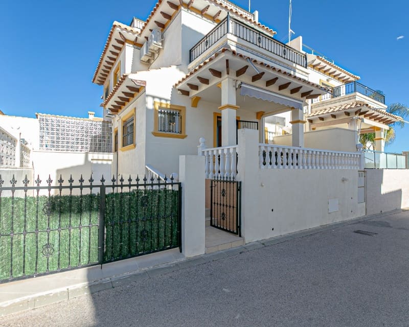 3 quarto Moradia para venda em Playa Flamenca com piscina - 224 500 € (Ref: 9784380)