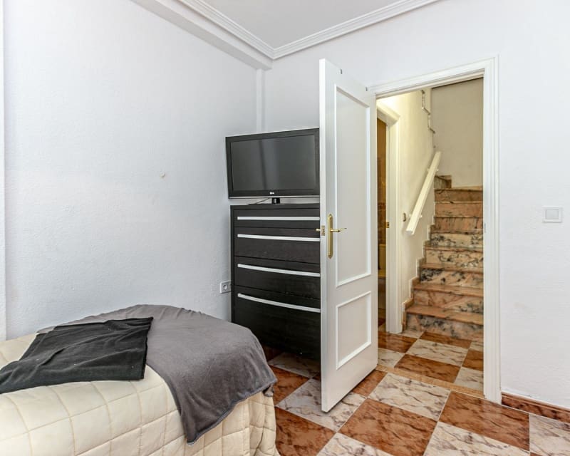 3 quarto Moradia para venda em Playa Flamenca com piscina - 224 500 € (Ref: 9784380)